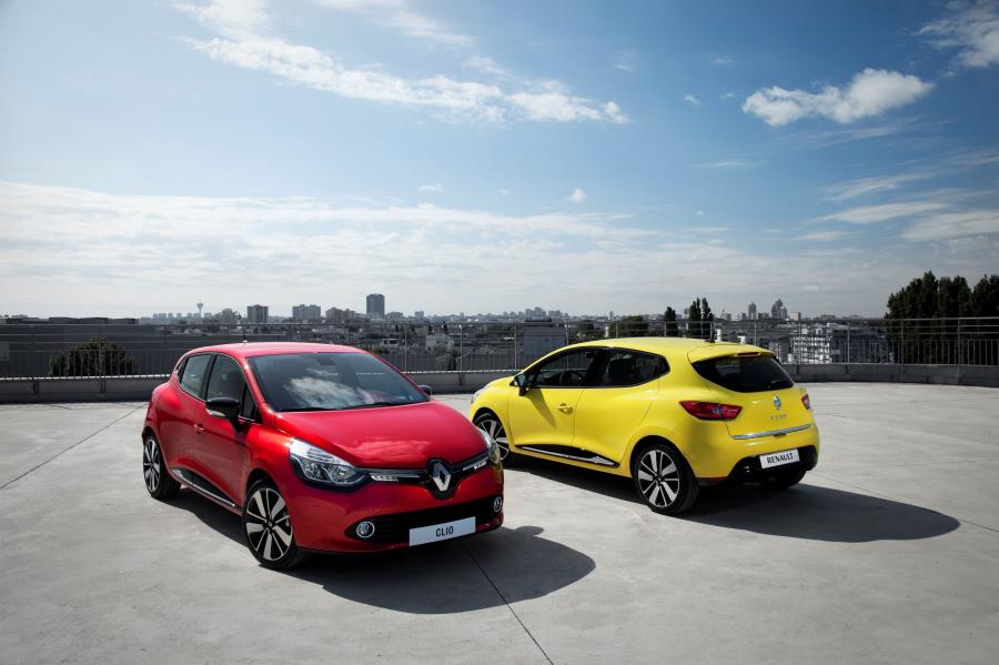  Renault Clio 2013 года  (фото 37 из 90)